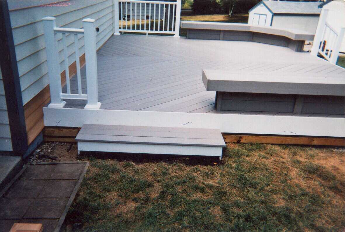 Low level composite with benchmark and diagonal decking.
