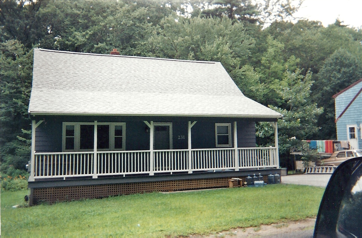 Farmer's Porch & New Roof (Billerica)