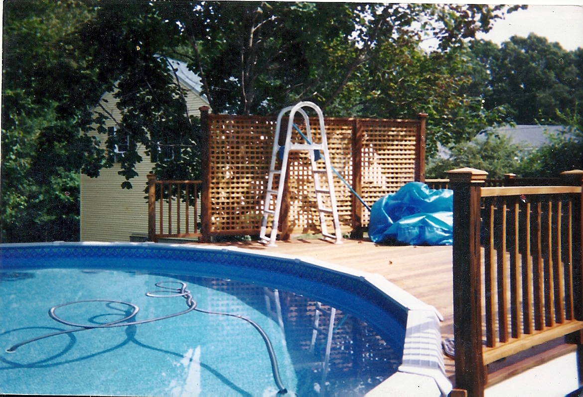 Above-Ground Pool Deck and Privacy Screen (Tewksbury)